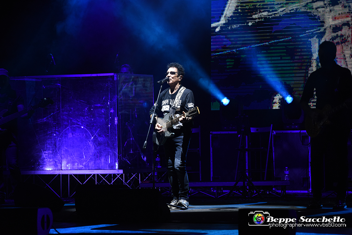 VBS_4148 - Concerto Edoardo Bennato - Peter Pan Rock 'n' Roll Tour.jpg